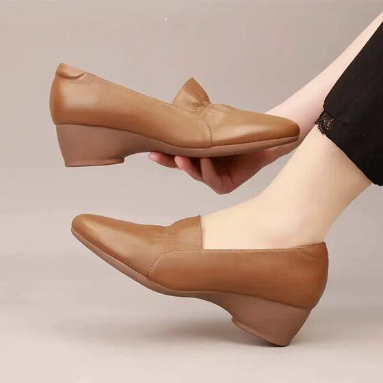 Spring and Summer Soft-Soled Loafers for Women, Wedge-Heeled Casual Shallow-Mouthed Bean Shoes, Spliced ​​Fashionable Single Shoes for Middle-Aged and Elderly Mothers