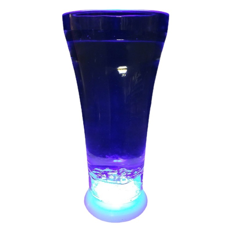 PS del fabricante barra de taza de flash transparente led taza luminosa vertiendo agua iluminará inducción colorido cambio de color taza de boca grande