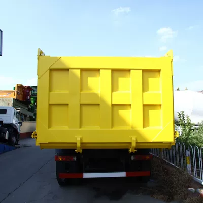 dump trucks, and sand and – Yük maşınları