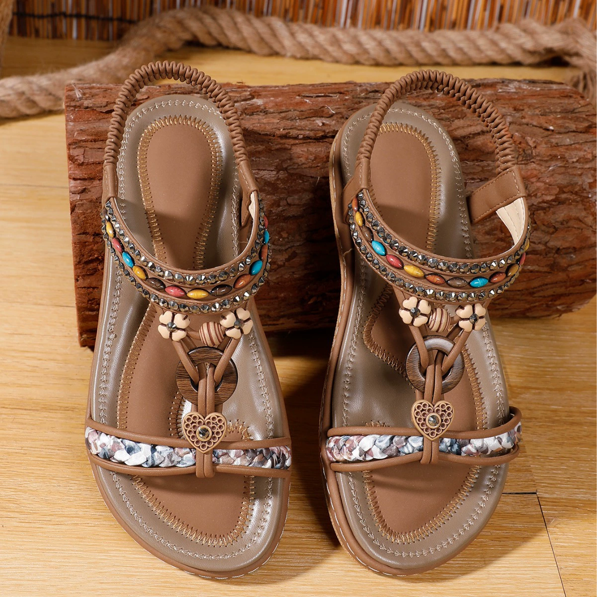 Летние женские сандалии 2024 года в богемном этническом стиле, ручной работы, с бисером, больших размеров, легкие, для путешествий.
