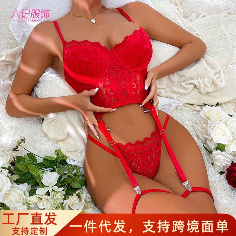 Cross-Border Fashion European and American Hollow-Out Red Valentine's Day Lingerie That Makes Large Breasts Appear Smaller, Sexy Push-Up Bra, Erotic Lingerie Cross-Border Fashion European and American Hollow-Out Red Valentine's Day Lingerie That Makes Large Breasts Appear Smaller, Sexy Push-Up Bra, Erotic Lingerie
