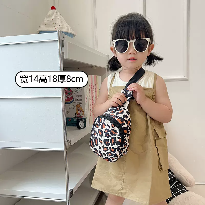2025新款时尚潮流女包豹纹胸包女韩版百搭斜挎儿童腰包批发户外包