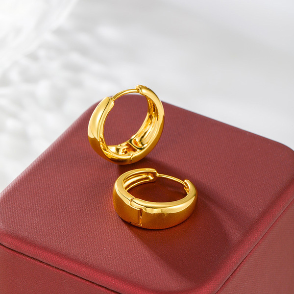 Xuping New Fashion Copper Alloy Plated 24K Color Glossy Hoop Earrings European and American Cross-Border Light Luxury Temperament Earrings
