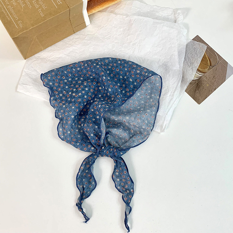Bufanda triangular floral, bufanda, bufanda pequeña, nuevo estilo de verano, bufanda de seda de todo fósforo, pañuelo en la cabeza, diadema pastoral femenina de verano, accesorios para el cabello al por mayor
