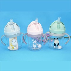 Wholesale Manufacturer Children's Straw Cup PC Plastic Water Cup Kindergarten Baby Drinking Cup with Handle Infant Learning Drinking Cup