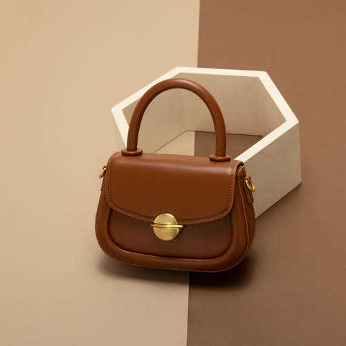 Women's 2024 Spring Fashion Handbag, One-Time Delivery, Versatile Shoulder and Crossbody Bag, Commute Small Square Bag