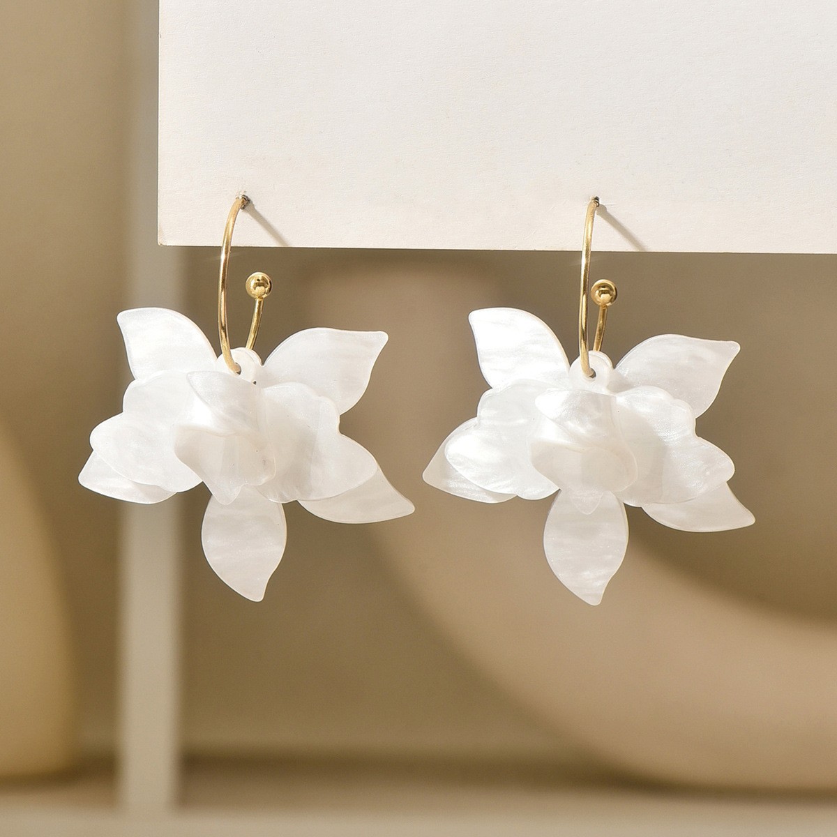 In-Stock Fast Delivery Trendy Ins-Style Minimalist Fashion Jewelry with a Three-Dimensional Aesthetic Gardenia Flower Earrings for Women