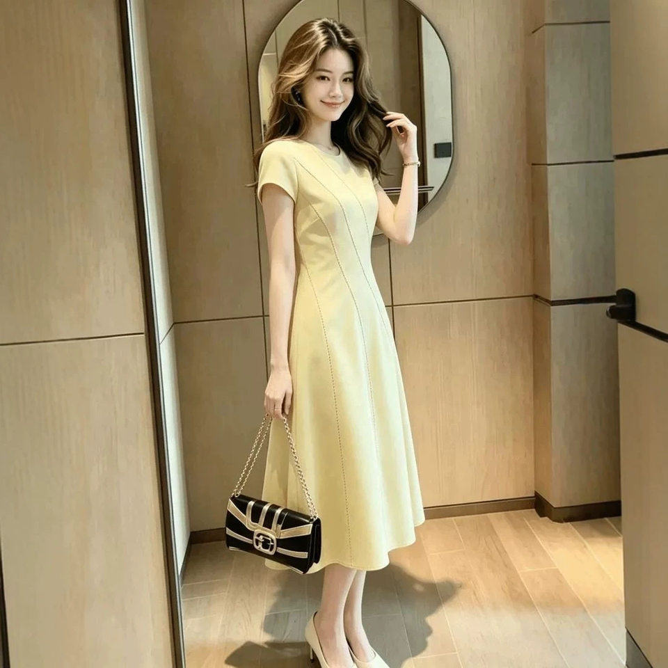 Đầm liền nữ tay ngắn cổ tròn chiết eo cạp cao dáng chữ A phong cách thanh lịch — Màu vàng nhạt