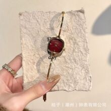 ����ɯ���������ֱ�Ů���ʷ��������������ʱ�м�Լ24047