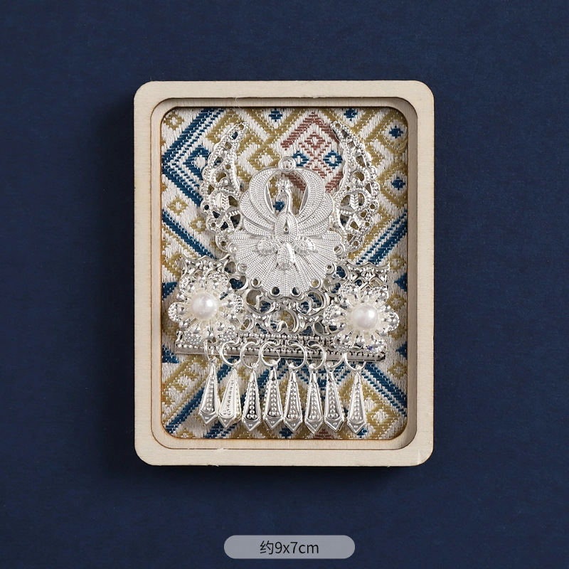 48-Zhuang Brocade Refrigerator Magnet (Peacock Lotus Platform)