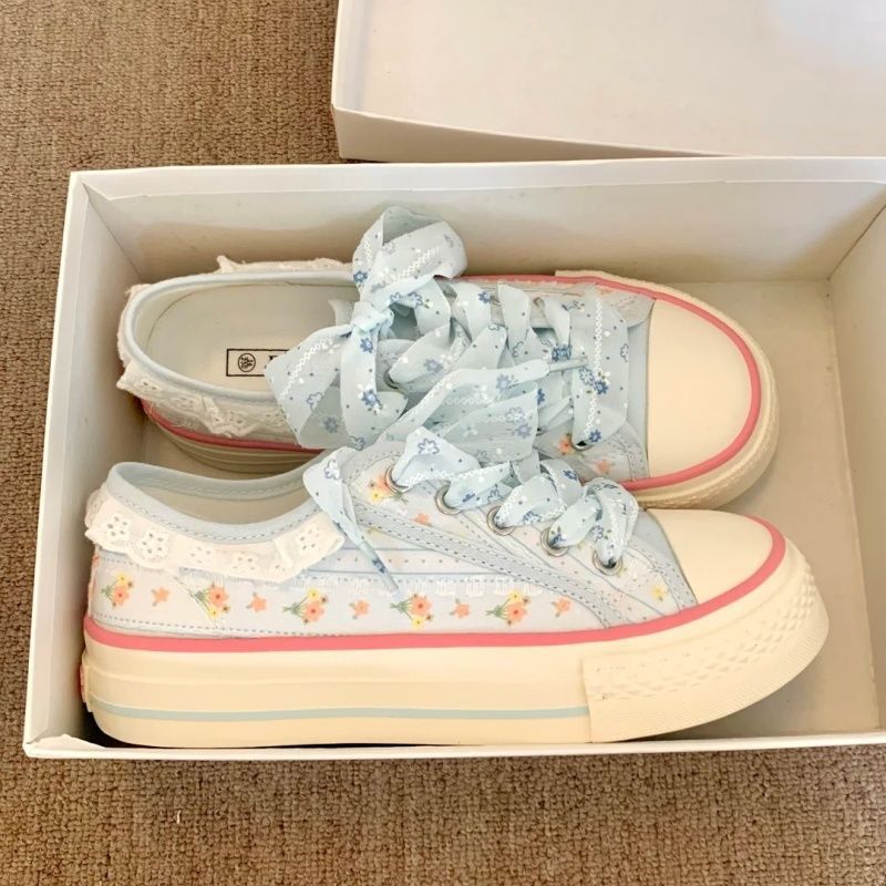 Campus-style versatile sneakers, 2026 spring-summer new thin lace-trimmed casual shoes, fashionable thick-soled canvas shoes