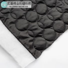 涤纶面料;纺织填充物;绗缝加工