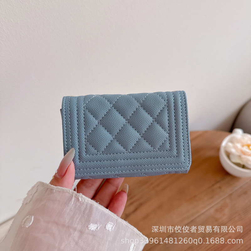 菱形ステッチは、勤務証明書、銀行カード、小銭、勤務証明書、アクセスカードホルダー、レザーレディースヘッドフォンバッグ、キーミニに適しています。|undefined