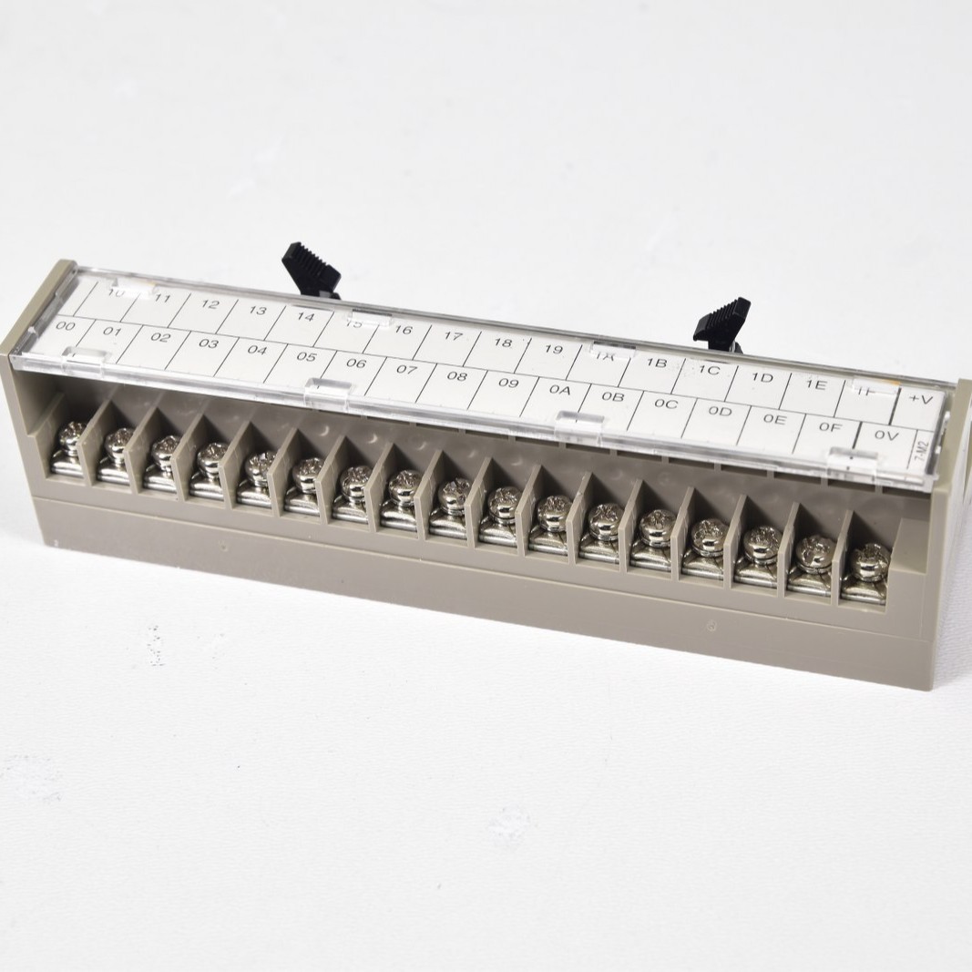 日本TOGI东洋技研PCN7-1H20 PCN7-1H26 PCN7-1H34螺纹式连接器