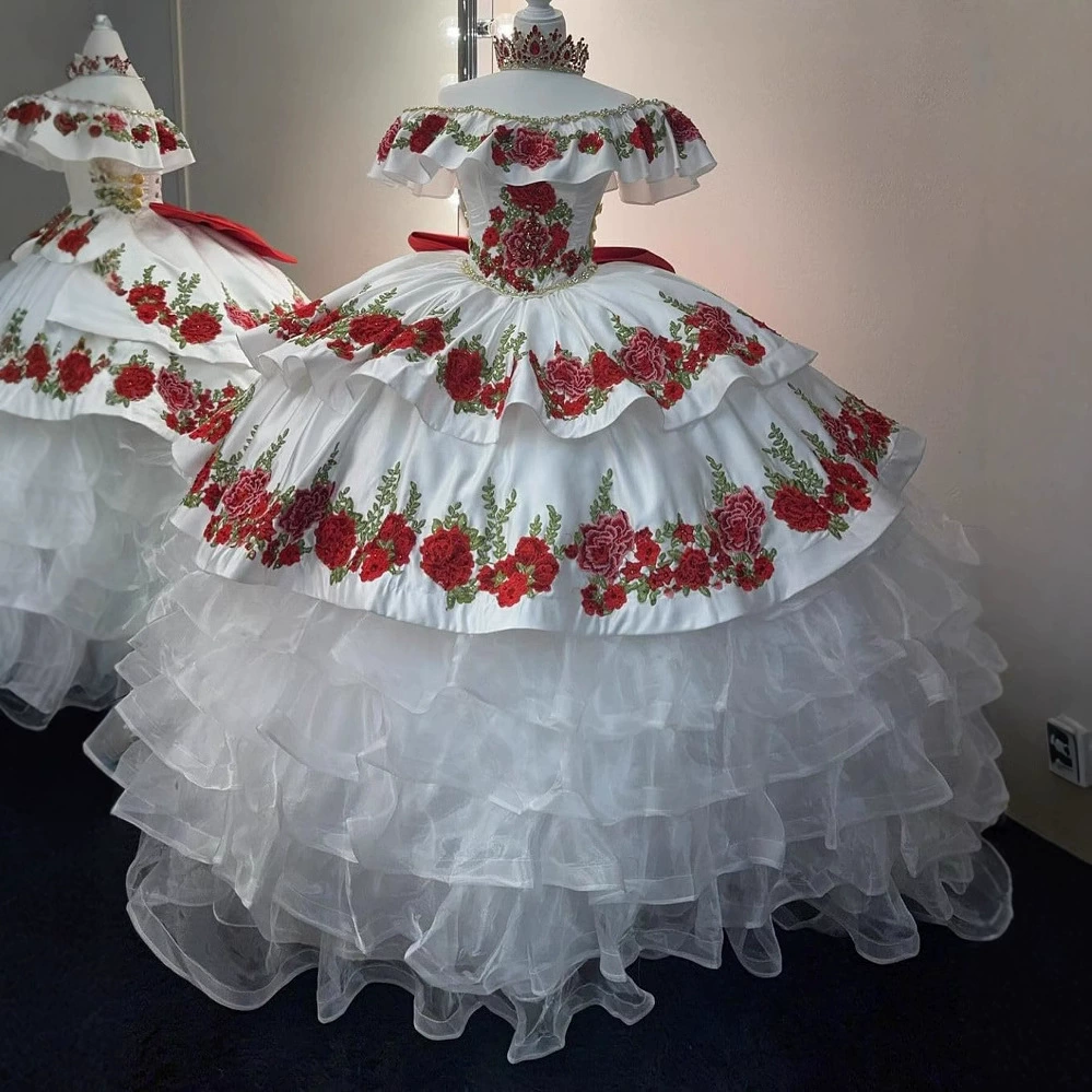 Новые надпись на плечах