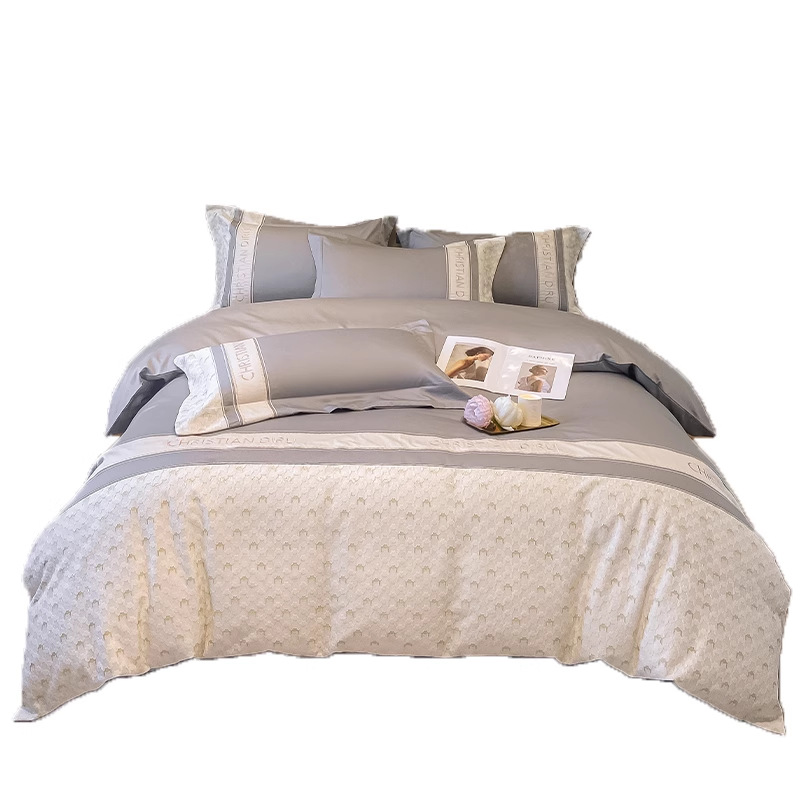 Juego de cuatro piezas de algodón de fibra larga de lujo ligero de cuatro piezas de pata de gallo bordado de algodón puro funda de edredón sábana ropa de cama de alta calidad