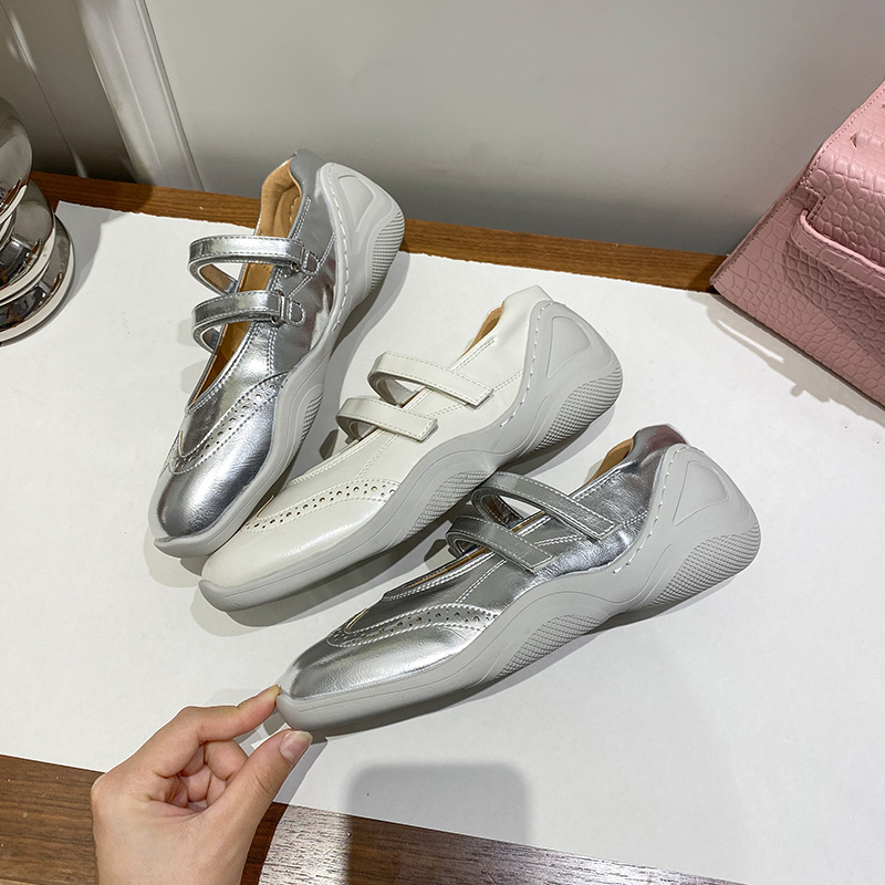 Versión de piel de oveja de suela gruesa de cuero real plateada zapatos de nicho de mujer elevados zapatos deportivos casuales zapatos de ballet retro