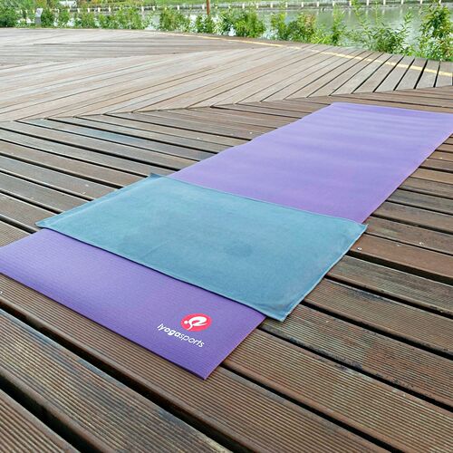 Frog's same style small square towel opening gift yoga sweat towel absorbs sweat fitness towel hand towel can be used as LOGO