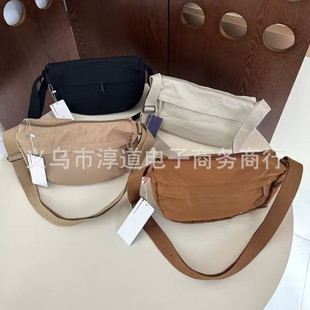 �����ٸ��]�����ɫ���s㼑��Lб������e�μ��������б����Ӱ�