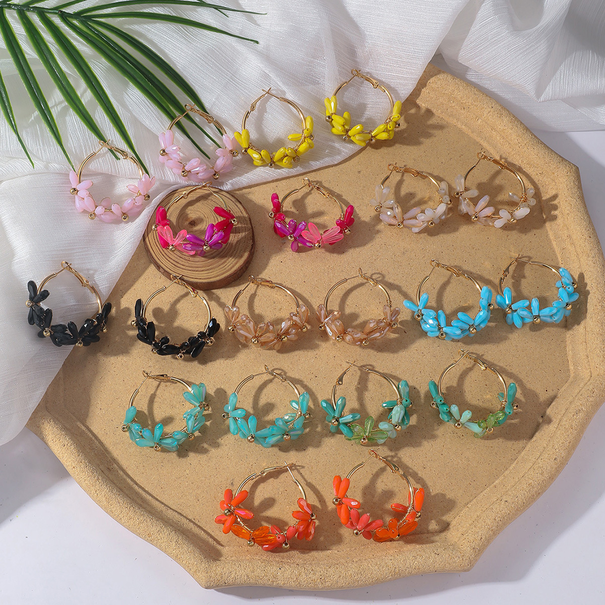 20g Weight 304 Stainless Steel Ear Needle Material Earrings Classification 1 Pair Quantity Holiday, Travel Occasion Artificial Crystal Material Flower Pattern All Seasons Season Women's Gender Vacation, Classic Style Style 1 Pair Vacation Classic Style Flower Artificial Crystal Earrings 无