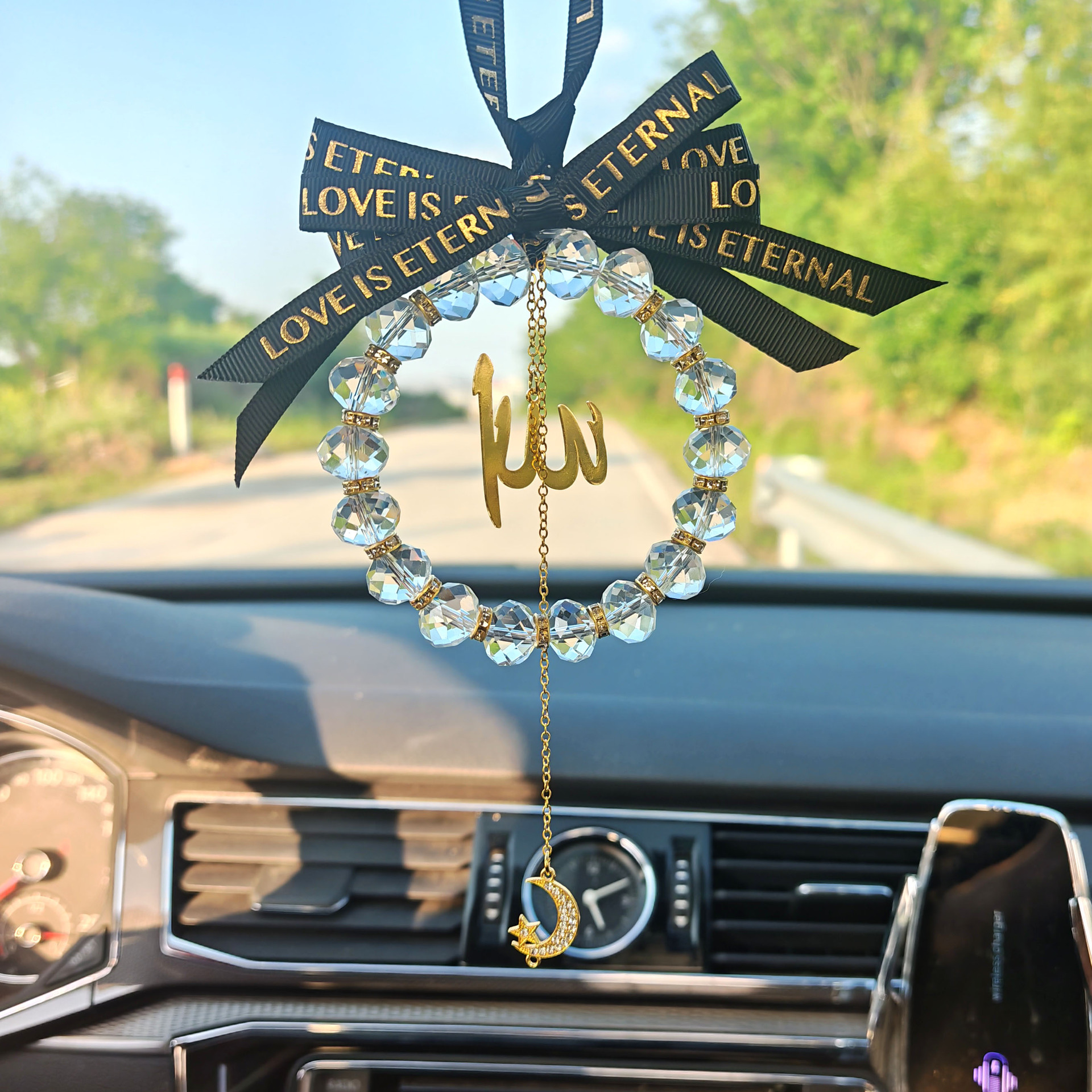 High-End Crystal Car Hanging Ornament for Rearview Mirror, Women's Style Cross with Pearl Flowers, Popular Online Model