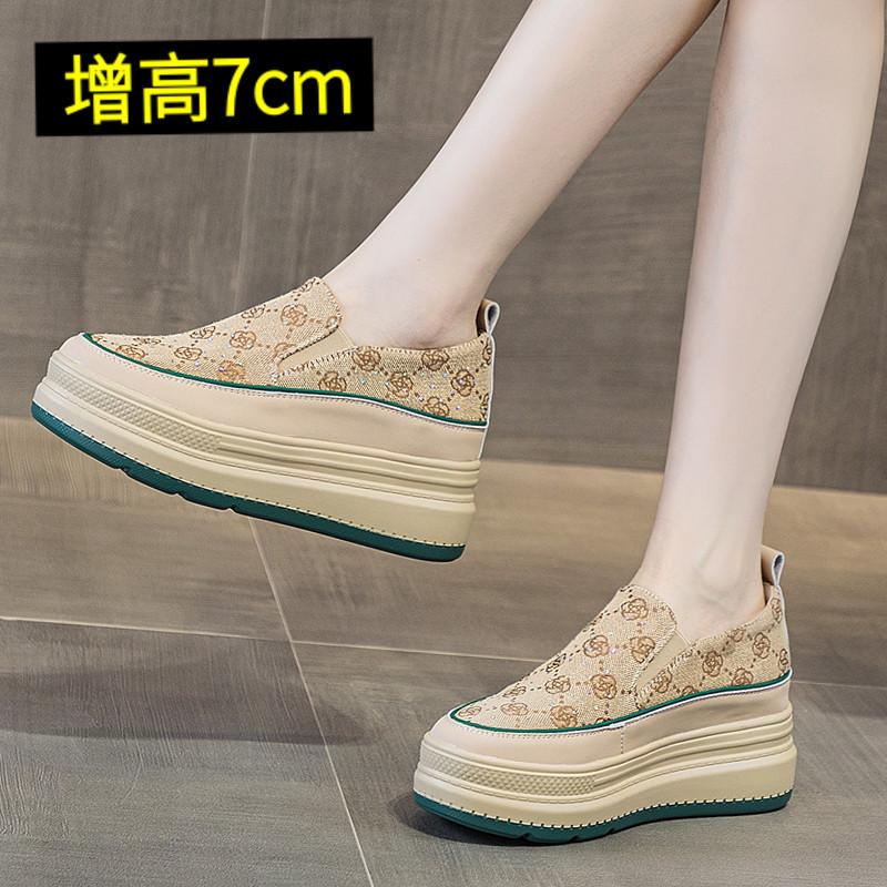 Slip-On Women's Shoes with Hidden Height Increase, Thick-Soled Loafers, 2026 New Autumn Style Canvas Lazy Shoes, Popular Single Shoes