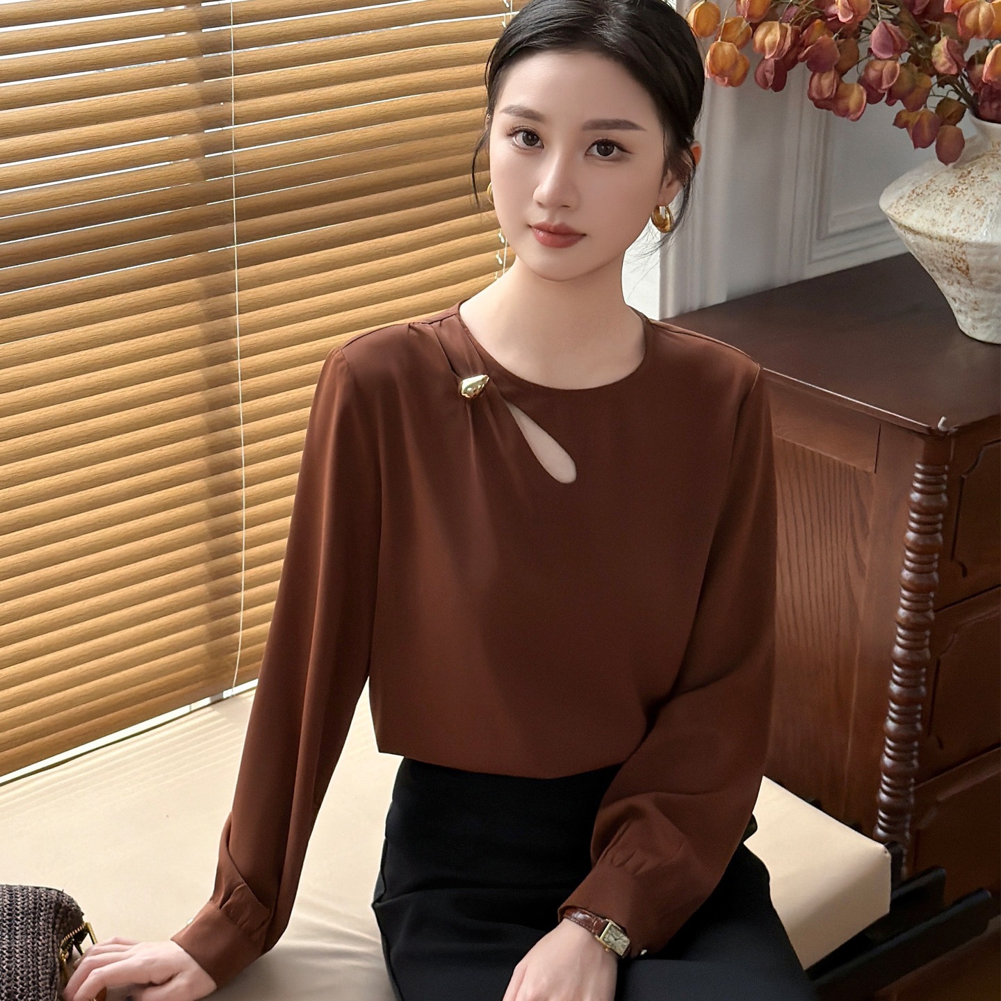 2026 Autumn New Hollow-out Chiffon Blouse Women's Shirt Long Sleeve Elegant Versatile Top 9827