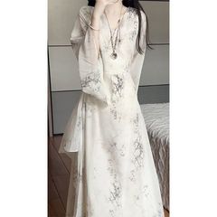 清冷风新中式不规则设计感收腰连衣裙女秋季新款印花仙女禅服裙子