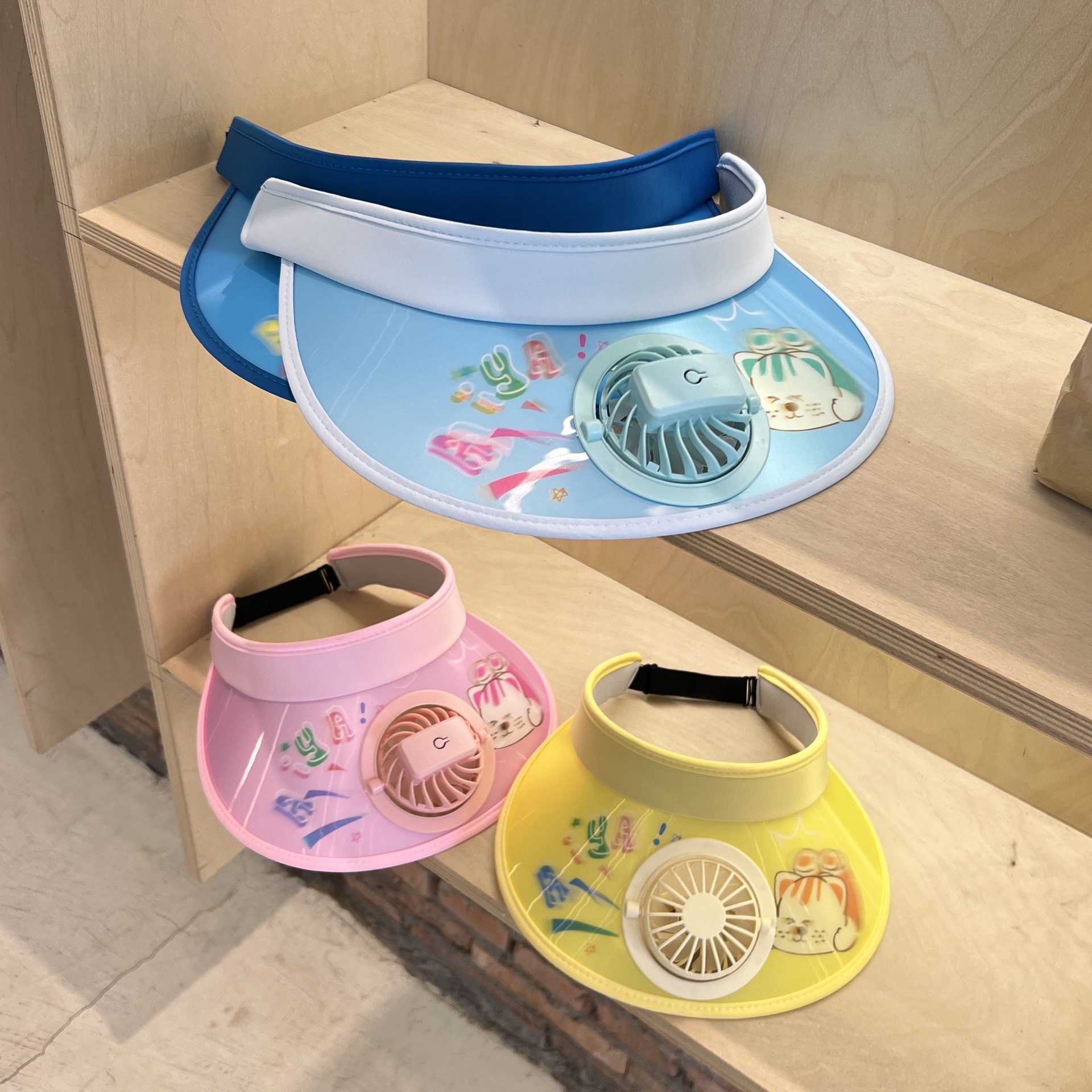 Sonnenhut mit USB-Ventilator für Kinder, wiederaufladbar, Kühlkappe mit breiter Krempe, LSF 50+, Cartoon-Design, verstellbar, für Spiele im Freien, leicht, atmungsaktiv_voghion.com