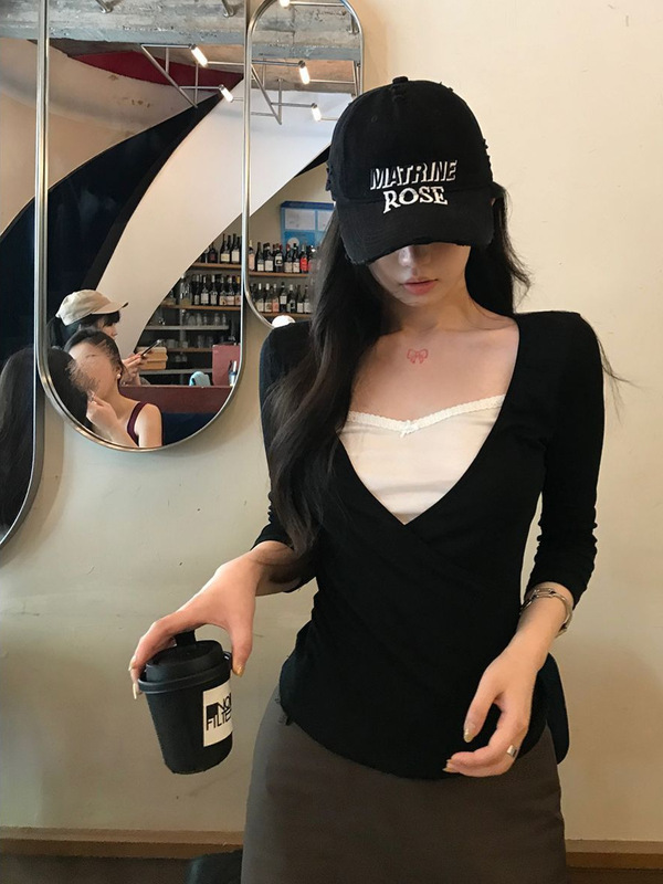 复古松弛感假两件V领长袖T恤女2025新款辣妹气质减龄收腰修身上衣|undefined