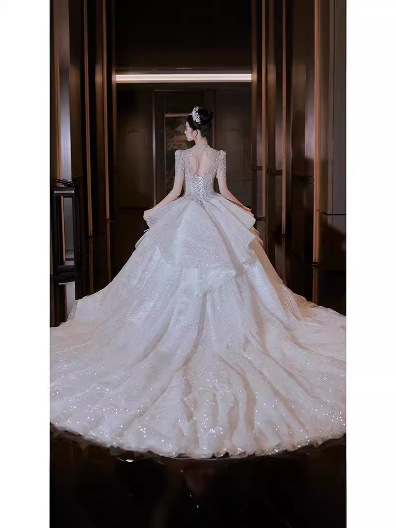 Vestido de novia francés 2026 vestido de textura alta vestido pequeño vestido de princesa de gran tamaño en fuga D111