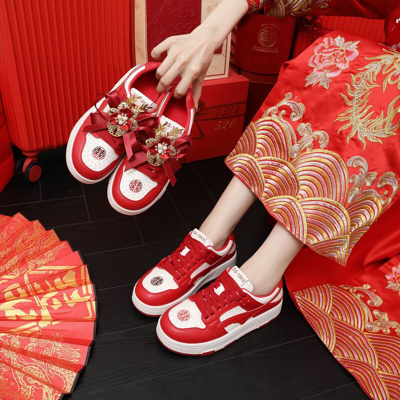 Original Xiuhe-style red wedding shoes, 2026 new model, thick-soled, suitable for the bride's zodiac year, bridesmaid's festive shoes, sporty genuine leather women's shoes Original Xiuhe-style red wedding shoes, 2026 new model, thick-soled, suitable for the bride's zodiac year, bridesmaid's festive shoes, sporty genuine leather women's shoes