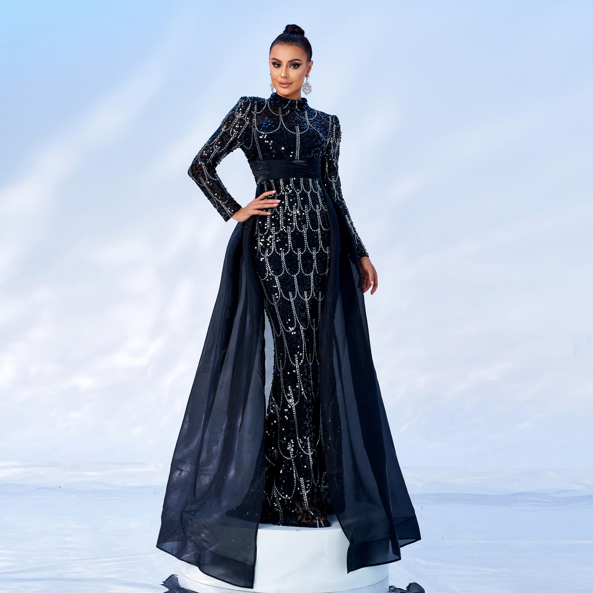 European And American New Long Sleeved Round Neck Long Sequined Banquet Cape Fishtail Evening Dress Bridesmaid Dress Dress Female_ecoleips.com