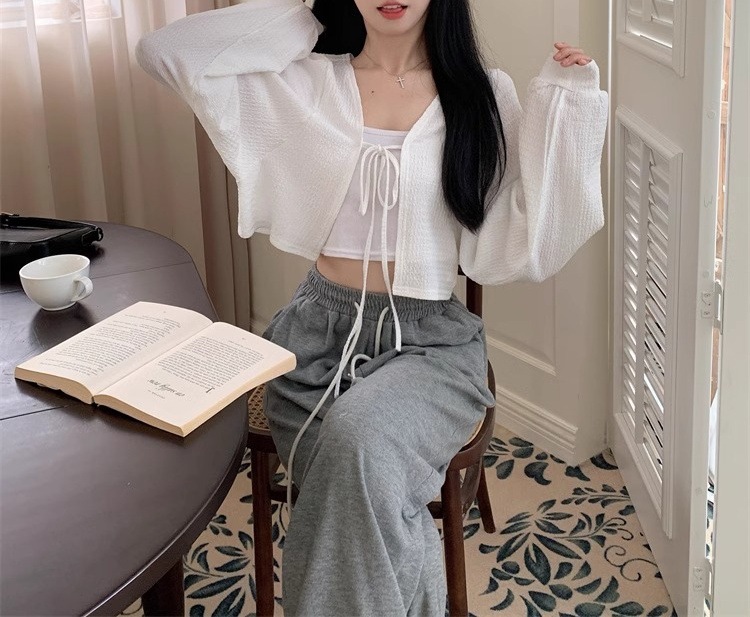 Spring and summer 2024 new versatile strap long sleeved lantern sleeve style thin cardigan short coat sun protection top_voghion.com