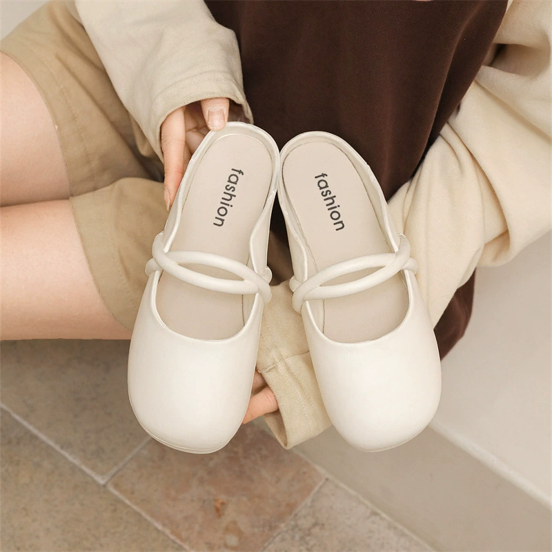 Женские закрытые полусандалии летние корейская версия ленивые слипоны модные уличные плоские сандалии новый стиль