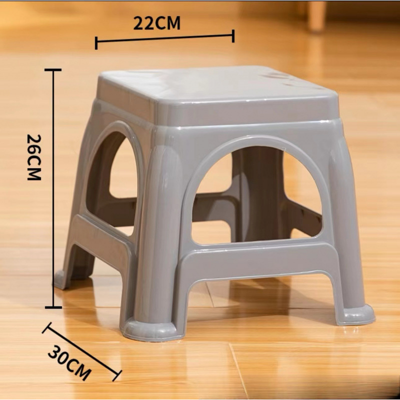 Taburetes de plástico pueden ser taburetes de sillas caseras taburetes altos taburetes al por mayor rojo engrosado en una pila de plástico