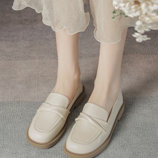 Zapatos de Lefour de cuero suave para mujeres 2026 nuevos zapatos de tacón bajo y plano de moda versátiles zapatos de cuero retrógrados británicos