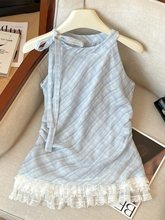 蓝色气质拼接蕾丝褶皱无袖衬衫女夏季新款超显白洋气格纹雪纺上衣