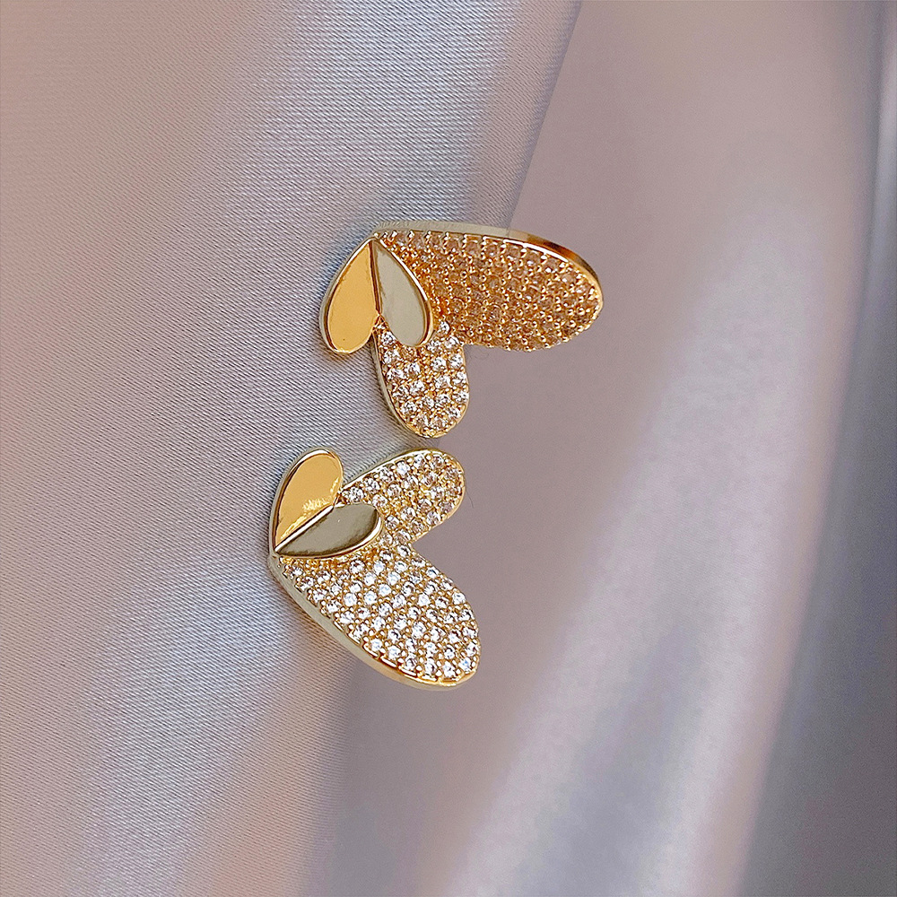 Creative simple double heart shape copper Micro Inlaid Zircon stud Earrings