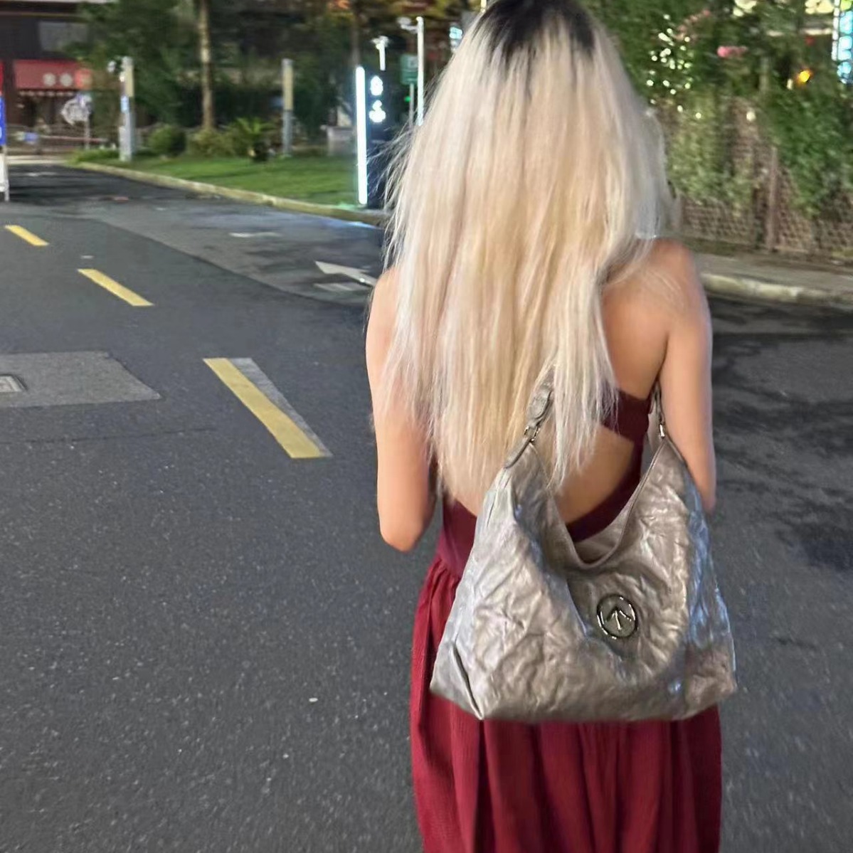 GROTT0 アロー バッグ ノンセクシュアリズム ブラックストーン ホーボー ベジタブルタンニン鞣し プリーツ加工 本革 多用途 ショルダー クロスボディ ソフトバッグ