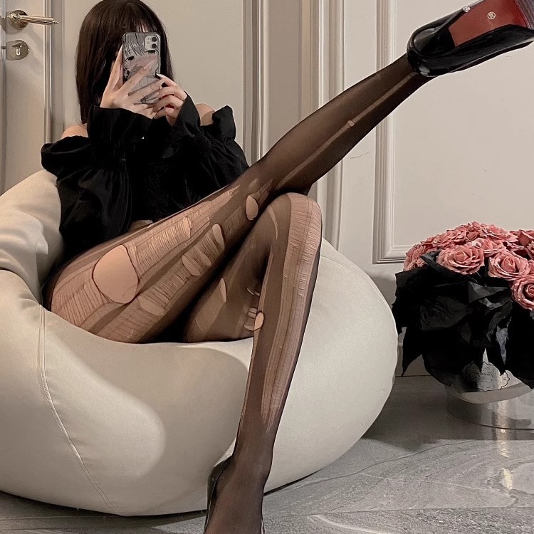Sexy Silk Stockings Women's Thin Internet Popular Pure Lust Temptation Pantyhose Disposable Hand Tear Leg Black Silk Stockings