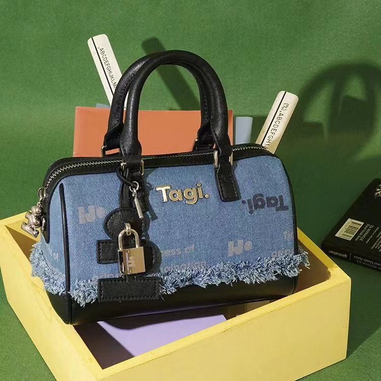 Tagi.波士顿新款手提百宝箱尼龙拼皮MINI单肩斜挎包新款枕头包|undefined