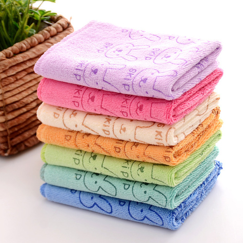 Microfiber absorbent small square towel rag cartoon printed children's small towel kindergarten hand towel handkerchief wholesale