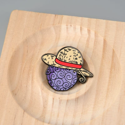 Yaxa sancaqları Enamel Brooch Wearing Straw