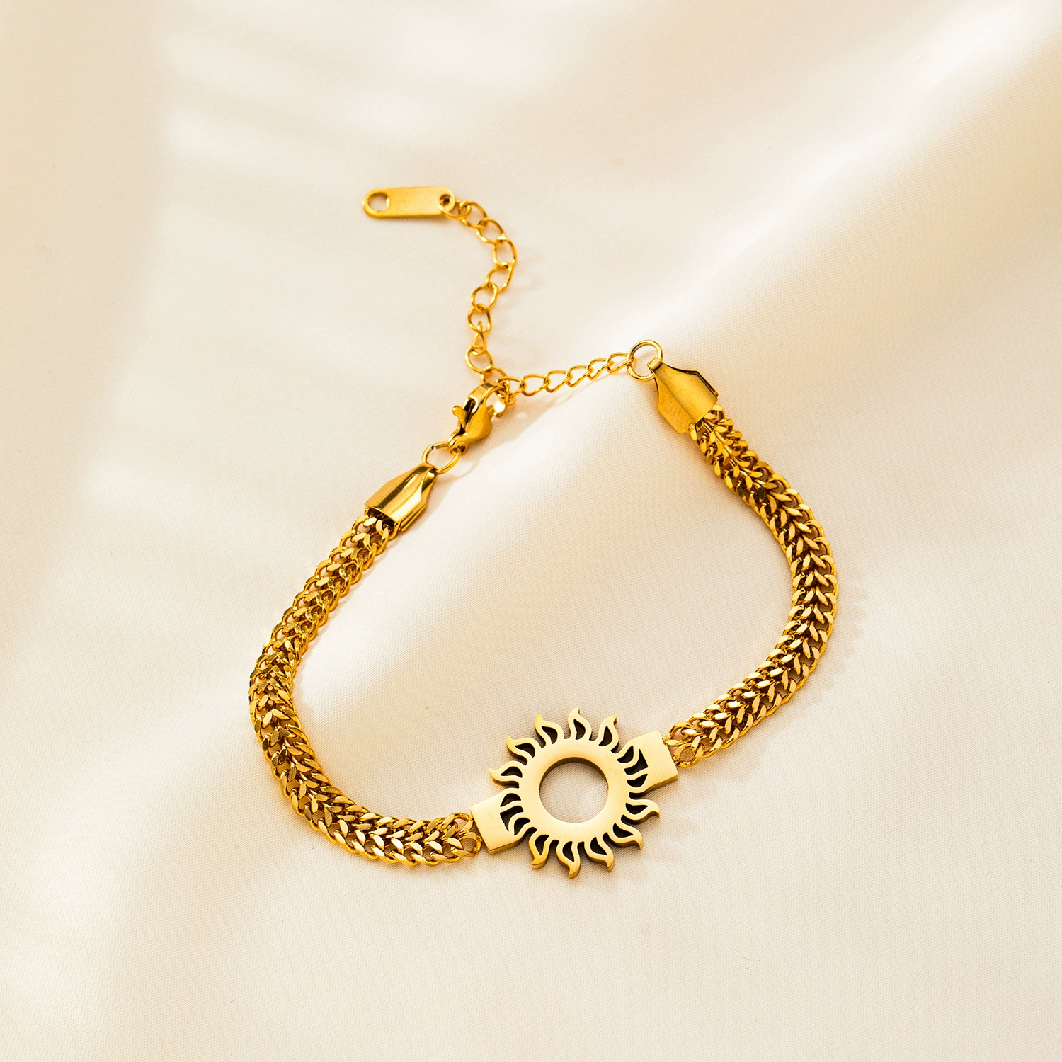 Трансграничные новые персонализированные солнечные полые кисточки титановые стальные браслеты женские не выцветают