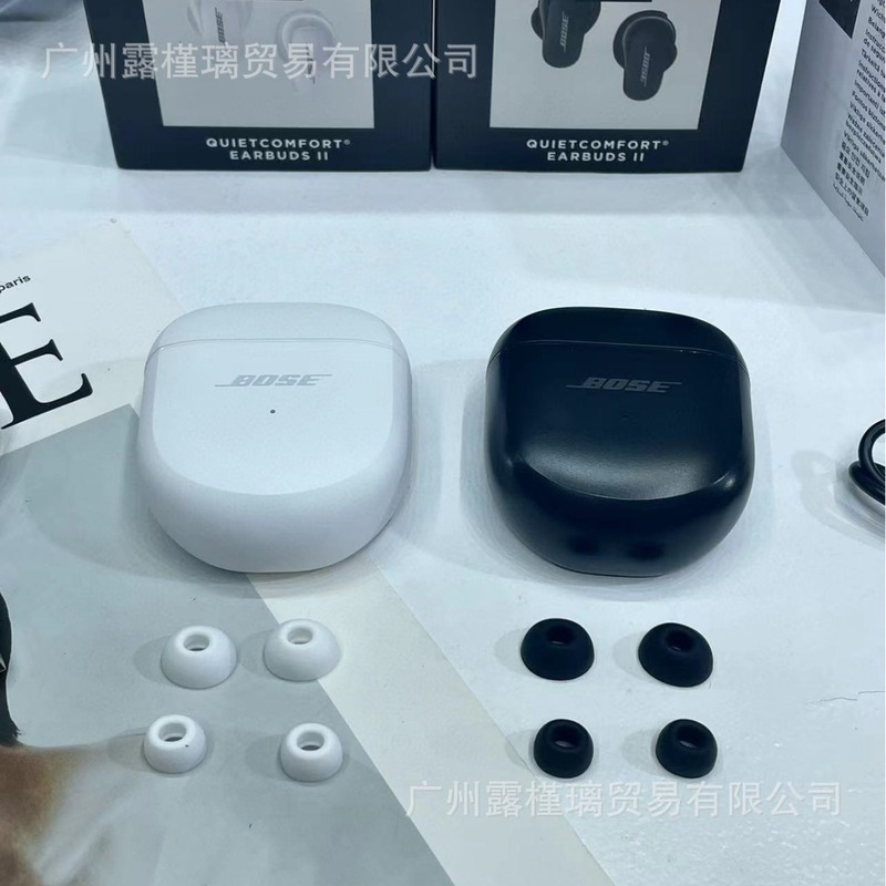 国境を越えた新製品であるquietcomfort earbuds ii bluetoothイヤホンが耳に入る自主的に騒音を低減して走る|undefined