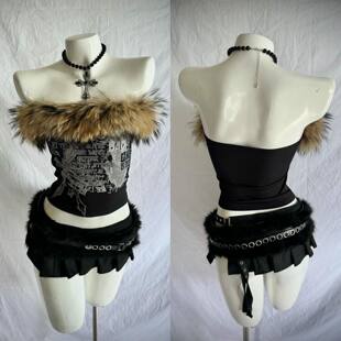 �W���ļ��r��ëëƴ���Ը�����Y2KĨ��һ���I¶���o�䱳��Ů�b
