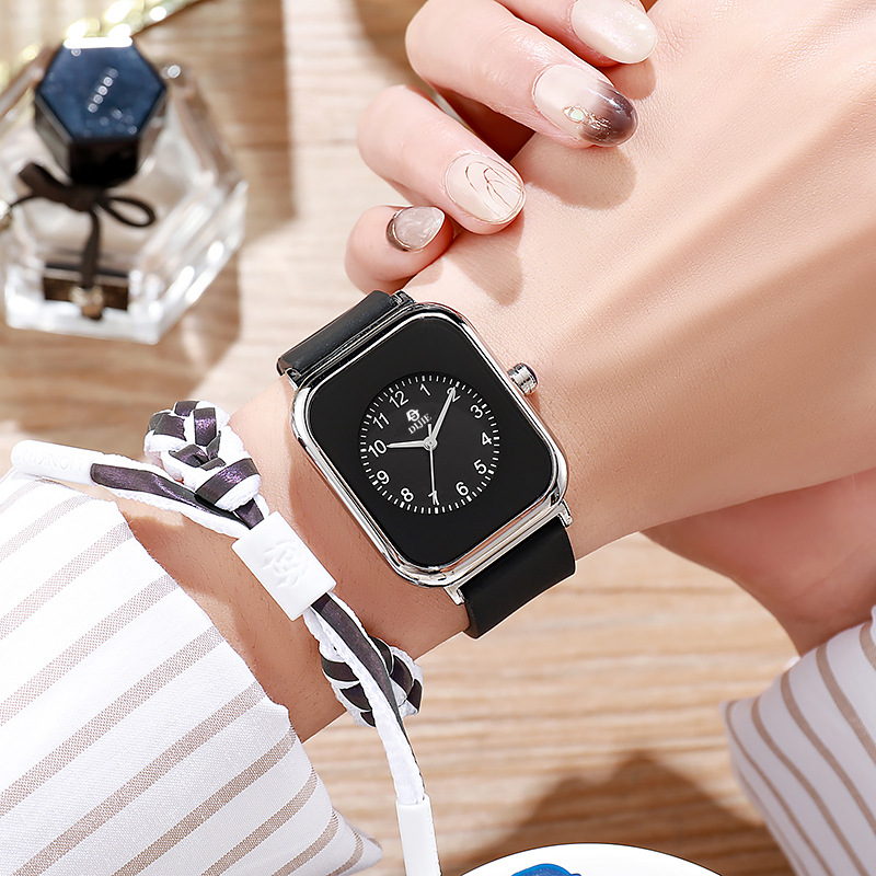 Square Watch Women's Student Simple High-end Sense Ins Cold Style Trendy Niche Light Luxury Vintage Women's Watch