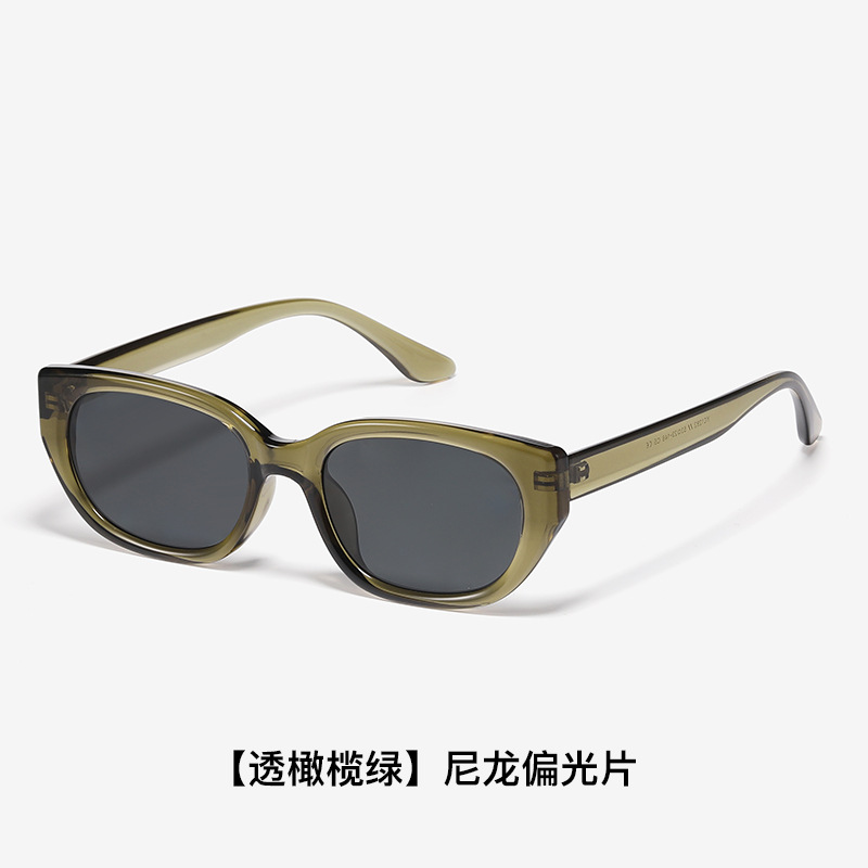 gafas polarizadas de nylon, gafas de sol especiales de vacaciones, gafas de sol de alta definición, nuevas moda en stock image 10