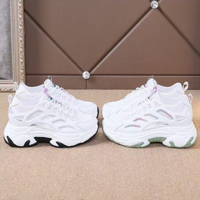 Modas de diseño hueco de moda zapatos de mujer 2026 nuevo verano malla ligera y transpirable zapatillas deportivas casuales al aire libre